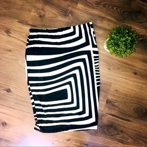 Wetseal black and white striped skirt 3 for $30